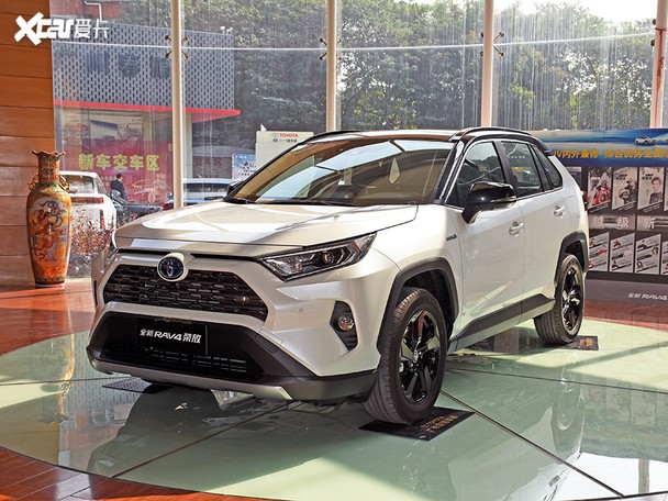 成都RAV4荣放双擎E+价格23.68万起 优惠高达1.20万