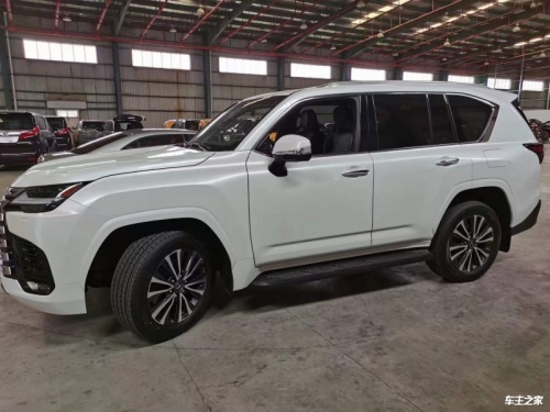 成都平行进口雷克萨斯LM亚洲版钜惠31万元 最低128万