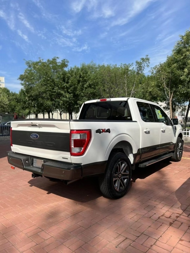 成都福特F-150墨版目前售价60万起 欢迎前来试驾