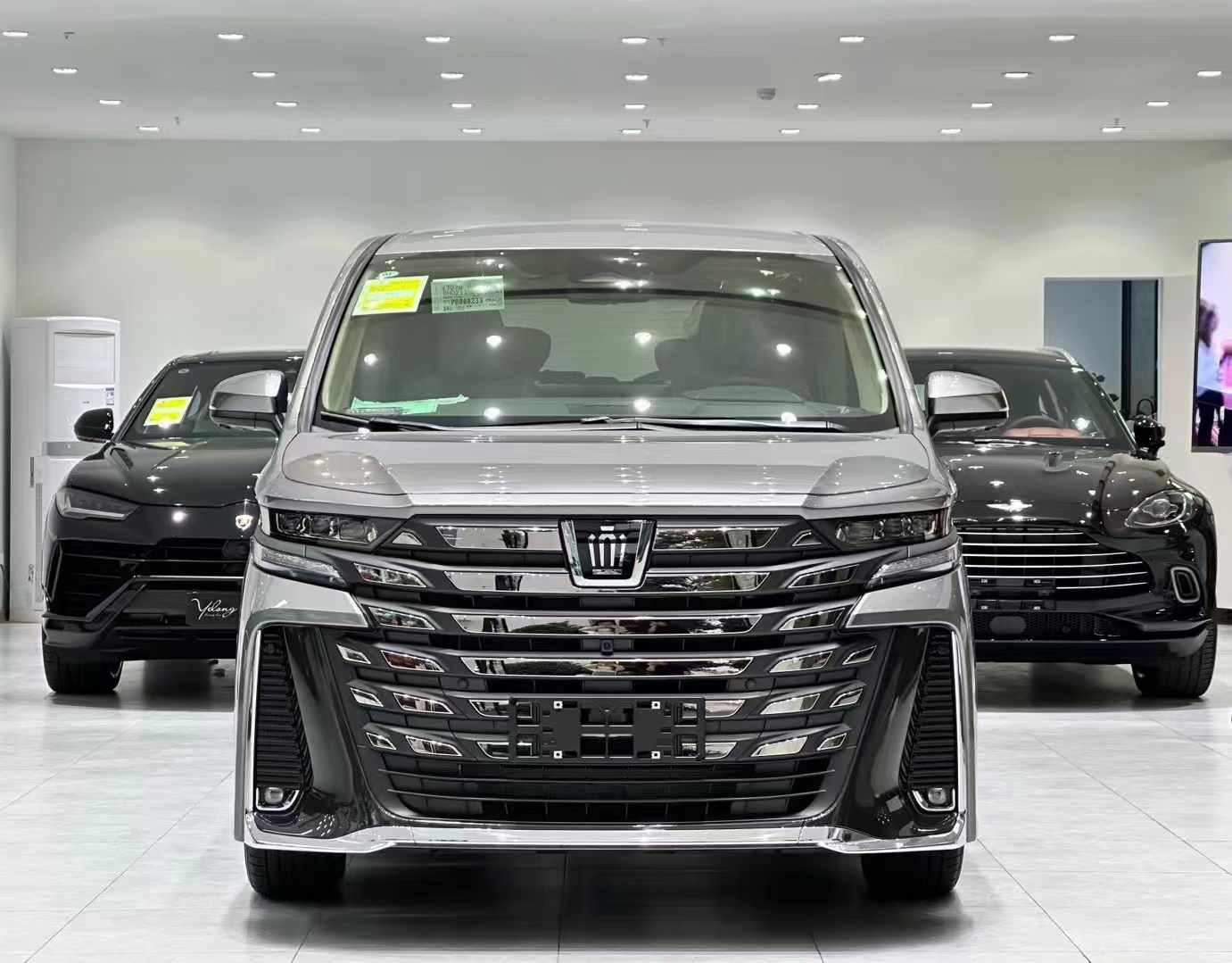 新宿天鹅丰田埃尔法七座MPV 中规2024款热销