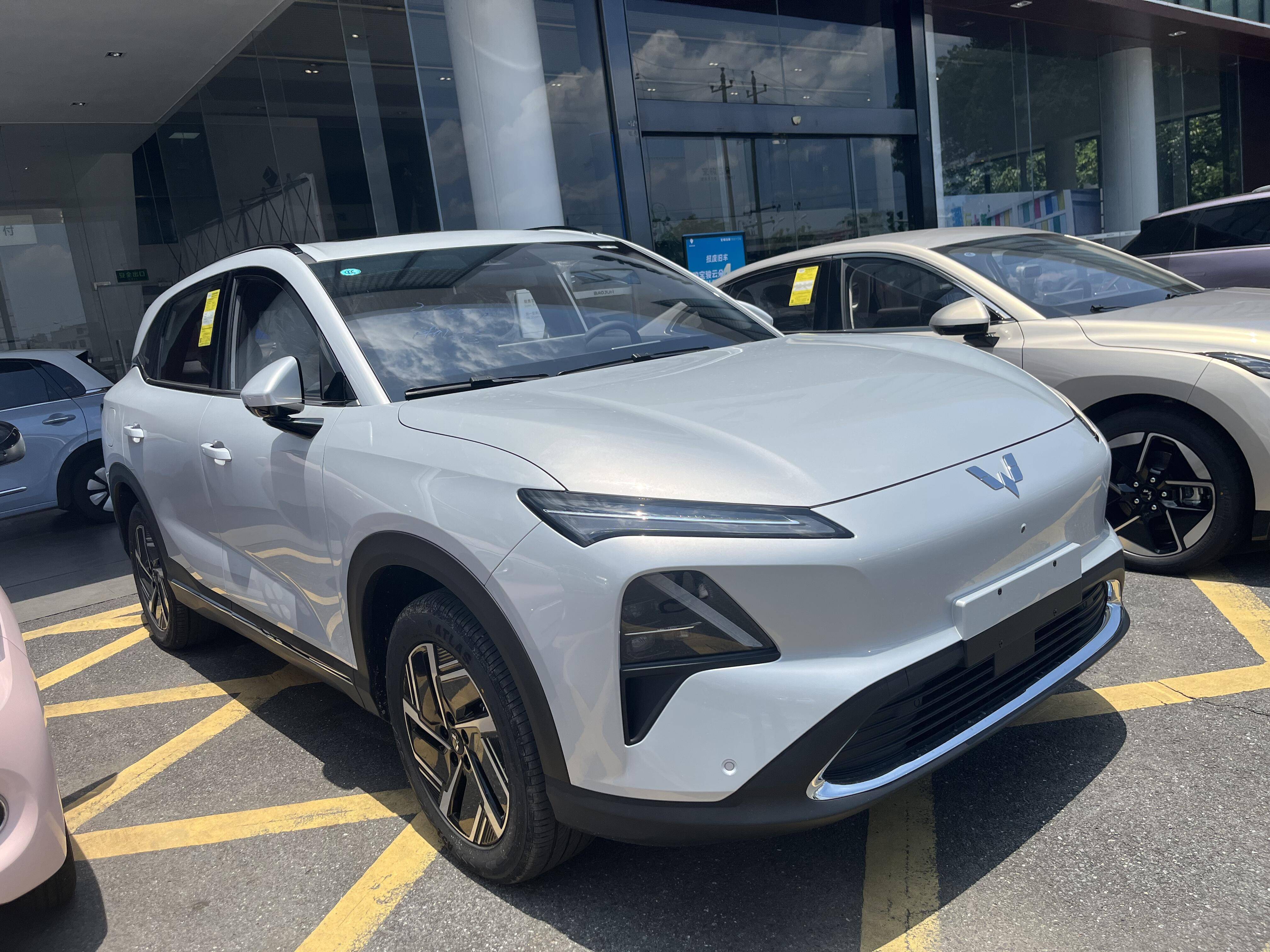 上汽通用五菱华为深化合作 首款车型宝骏华境S曝光