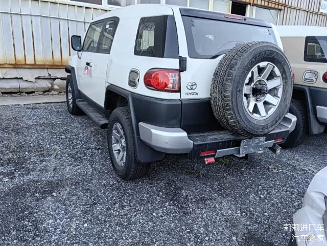 重磅上市2023款中东版丰田FJ酷路泽国六