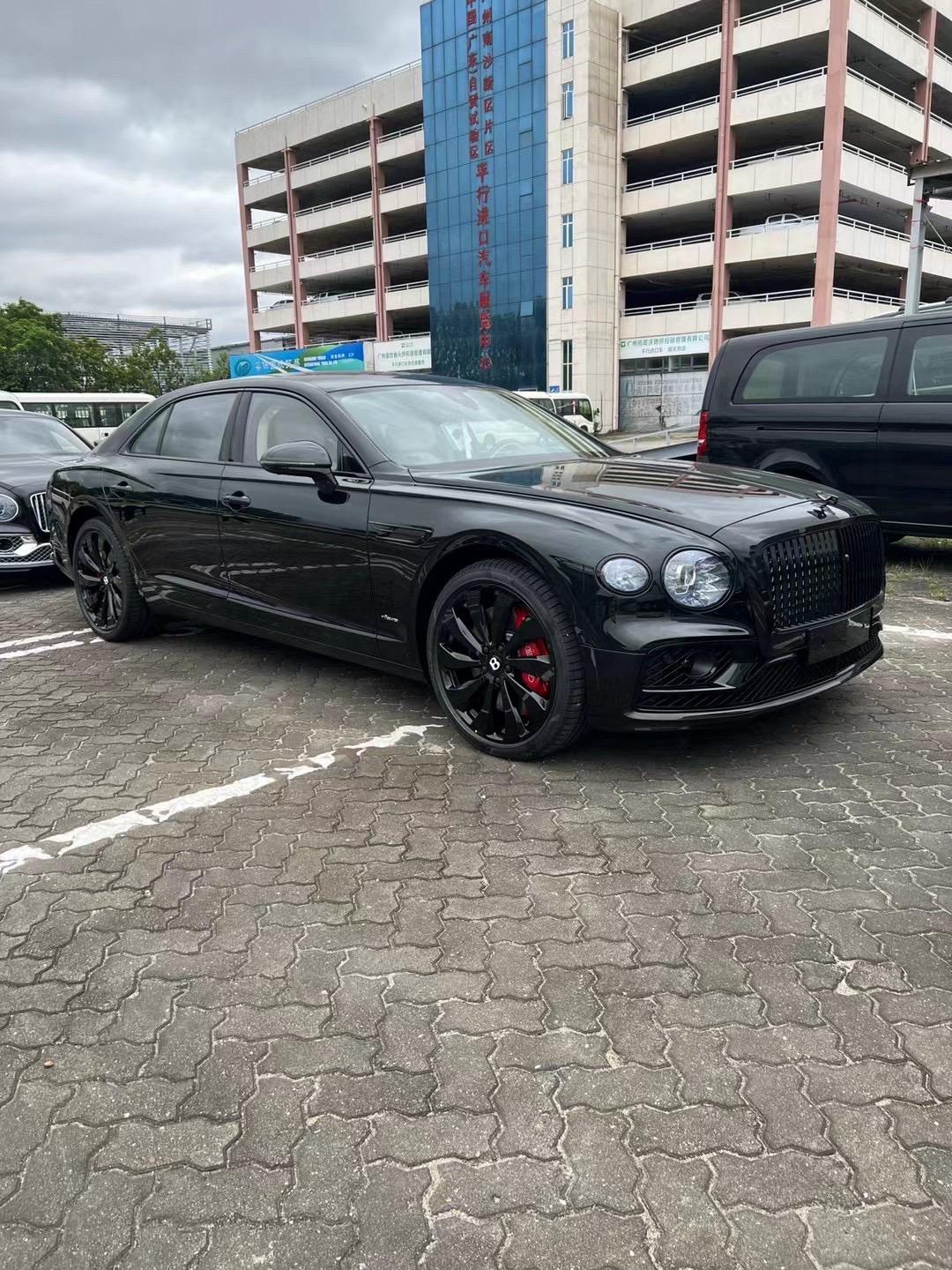 购飞驰美版享30万优惠 欢迎试乘试驾