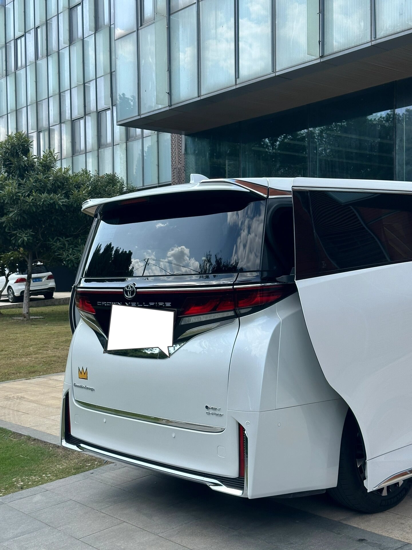 外观内饰升级 全新皇冠威尔法上市