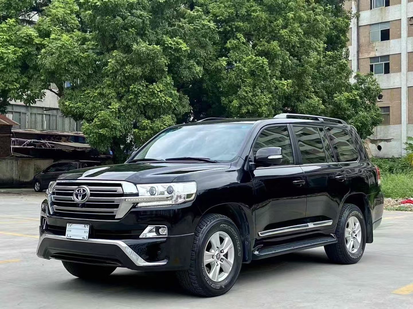 成都丰田酷路泽70系列中东版平价销售60万起 欢迎前来试驾