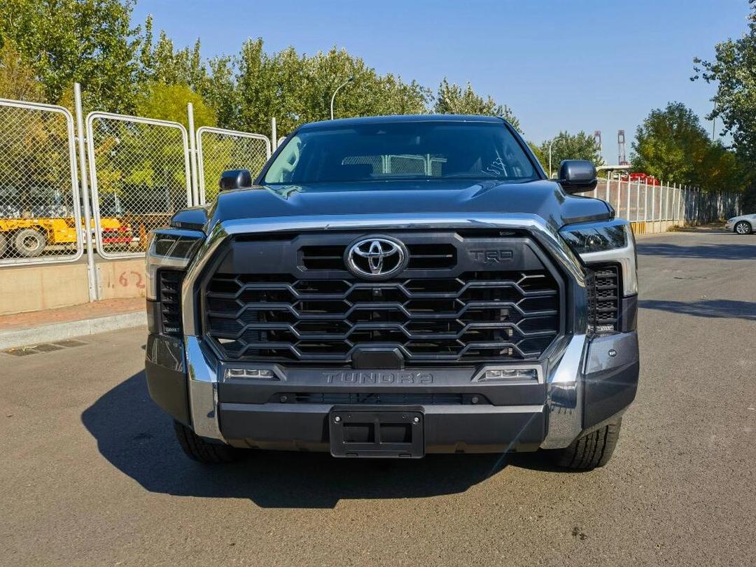 2024款丰田坦途3.5TT国六五月现车热销 可分期