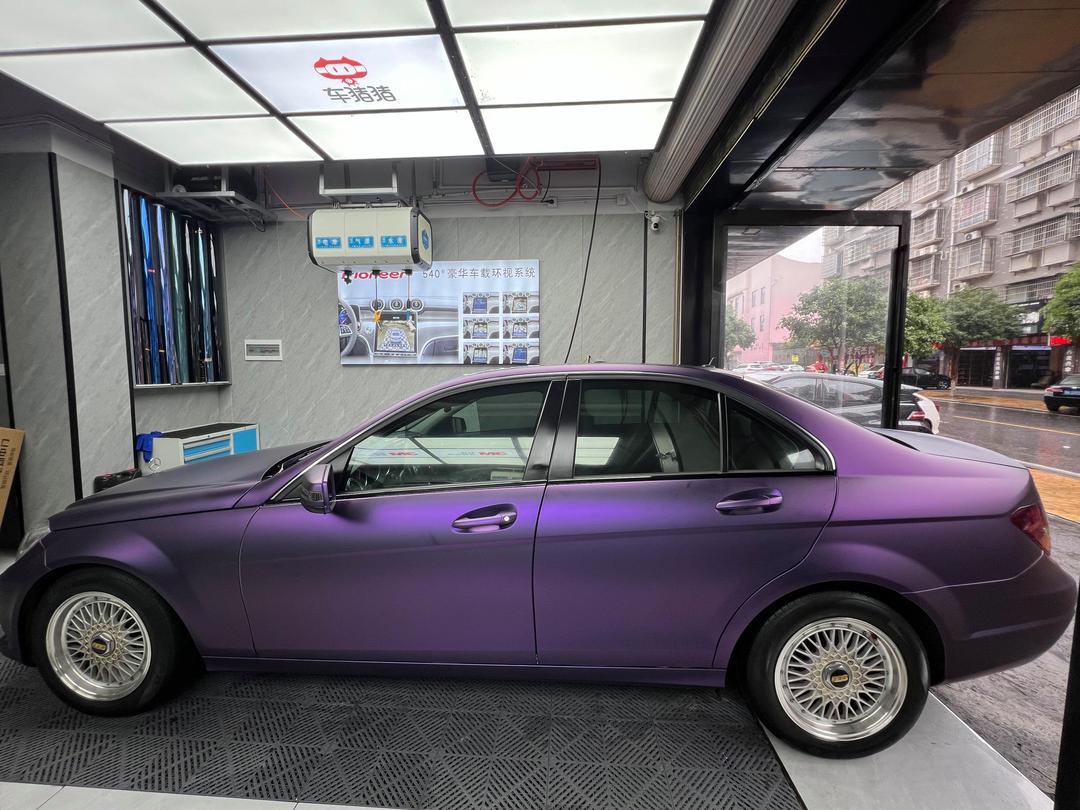 奔驰乌尼莫克美版团购优惠23万 欢迎上门试驾