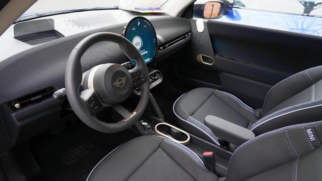 成都电动MINI COOPER最新报价15.38万起 优惠高达5.60万