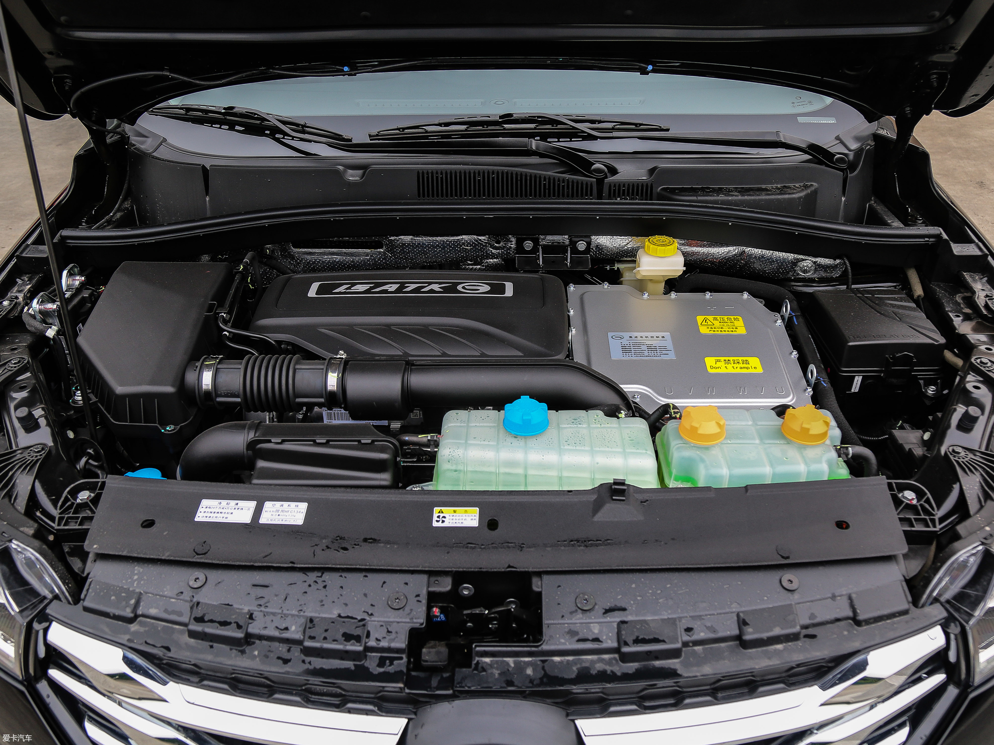 斩获金扳手大奖!问界智享服务成新能源服务标杆