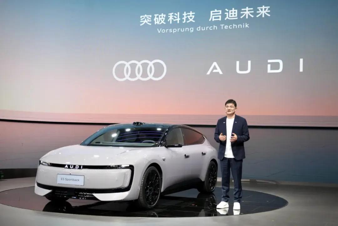 不止签约！奔驰与Momenta还藏着大招