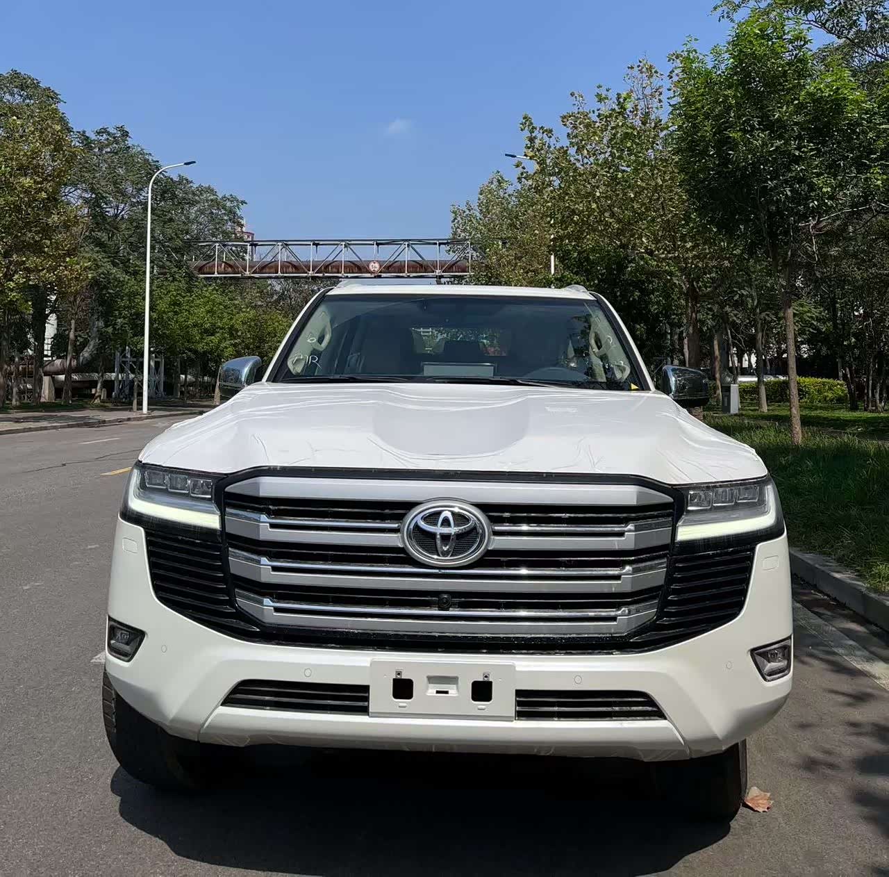 成都兰德酷路泽美规版最新行情 售价158万元起