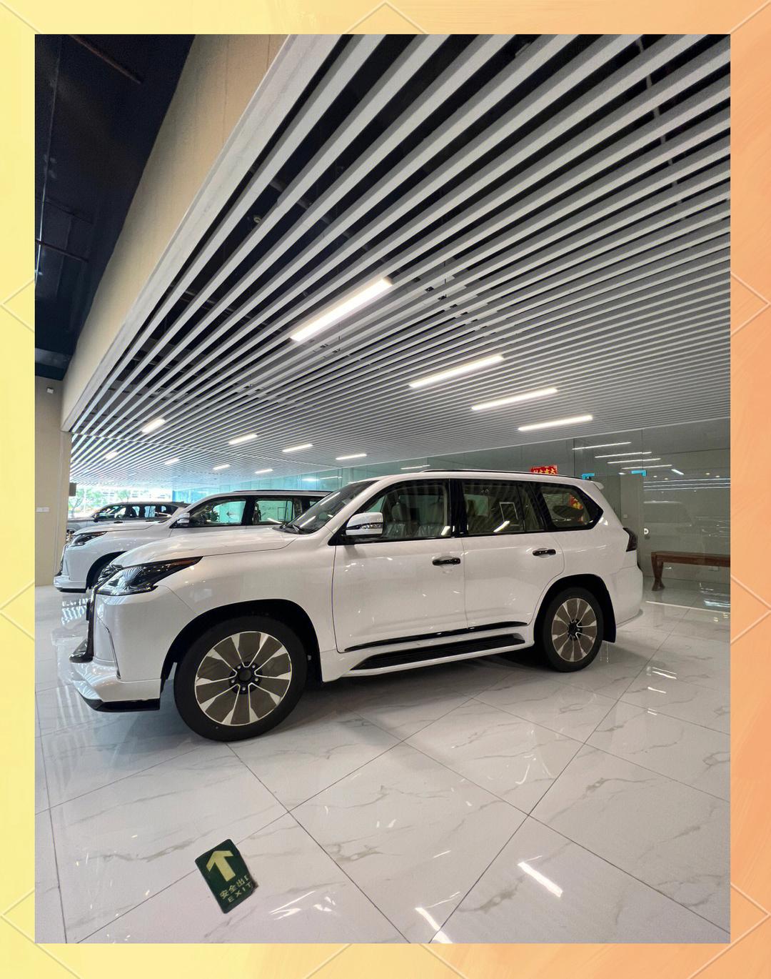 进口雷克萨斯LX570黑耀版多少钱 大气配置