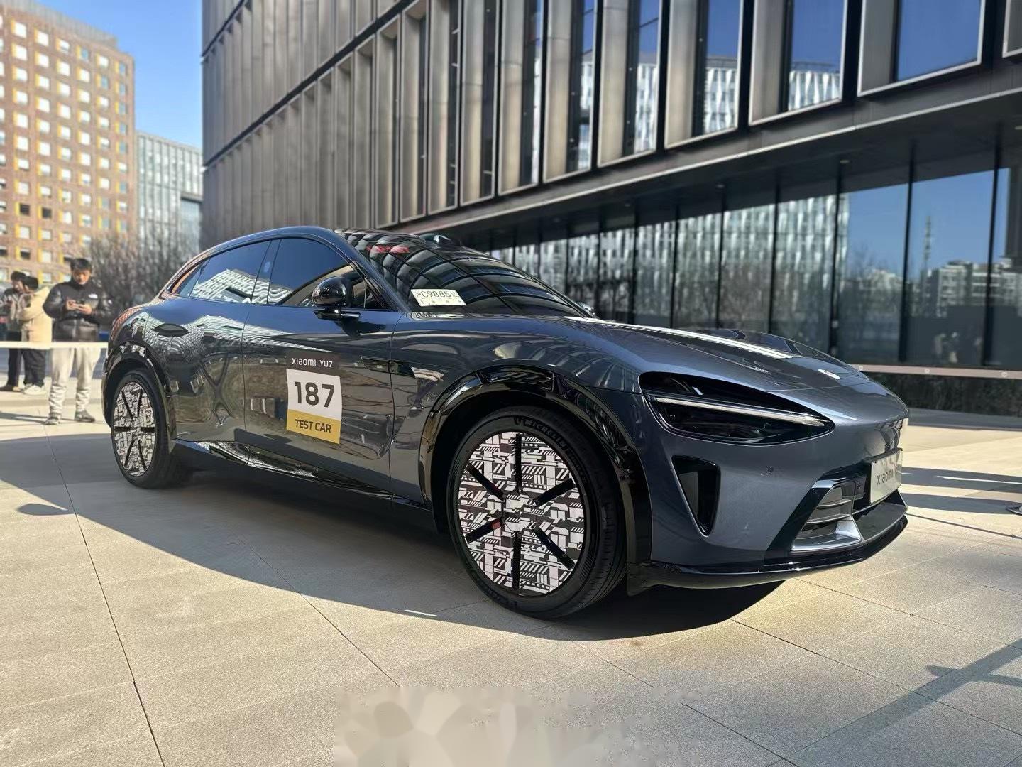小米YU7正式发布 定位豪华高性能SUV/将7月上市