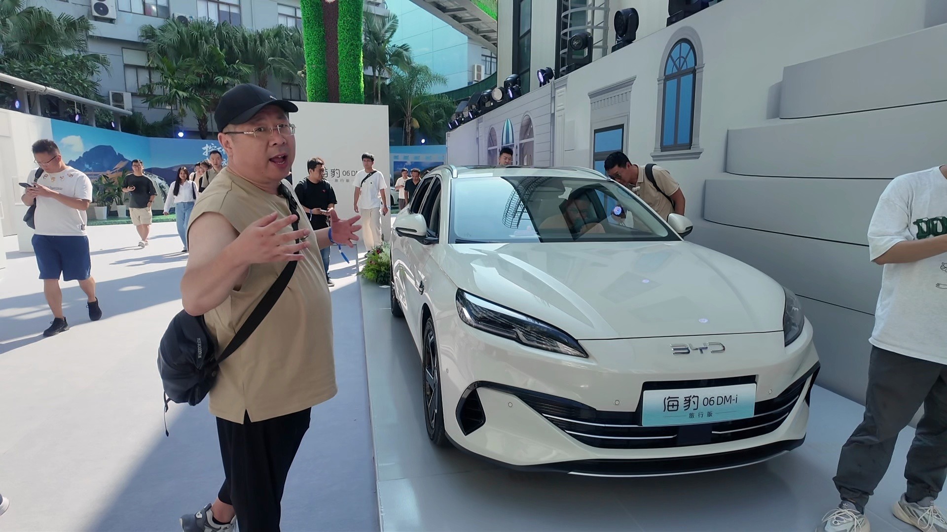 比亚迪海豹06DM-i智驾版 限时一口价7.68万元起