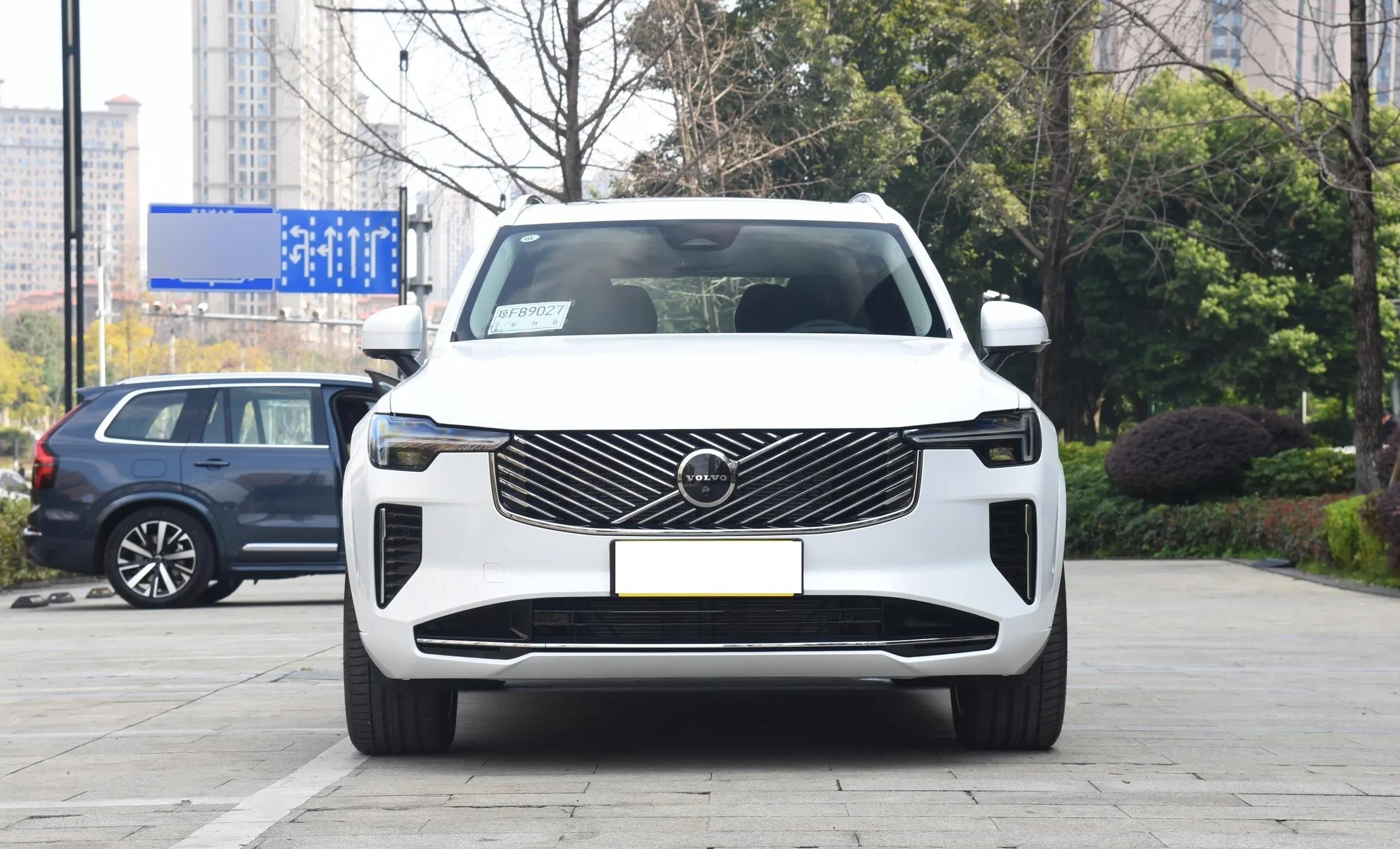新款沃尔沃XC90上市 售价63.89-89.49万
