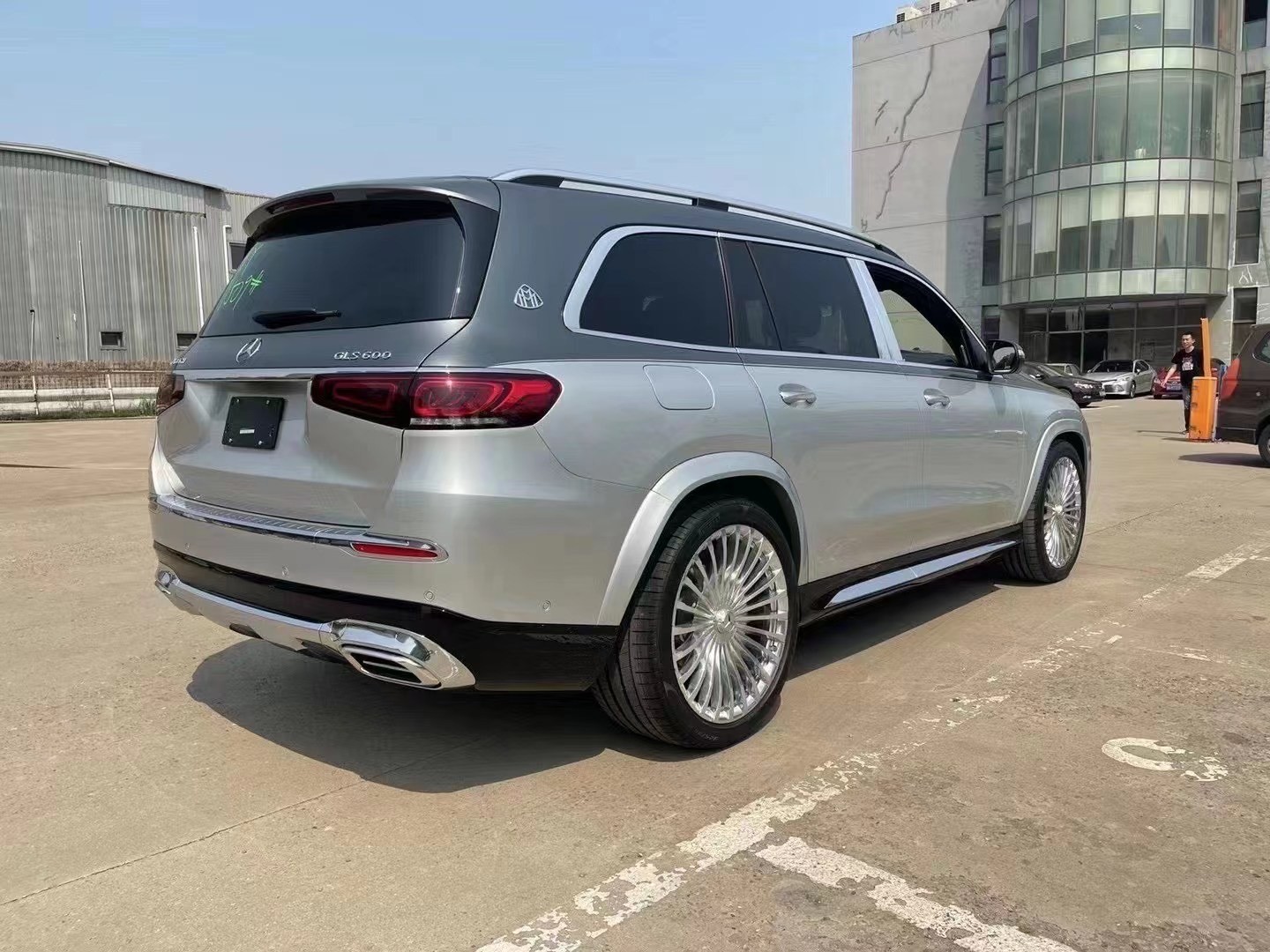 成都奔驰迈巴赫GLS级美版价格优惠40万 欢迎上门试驾