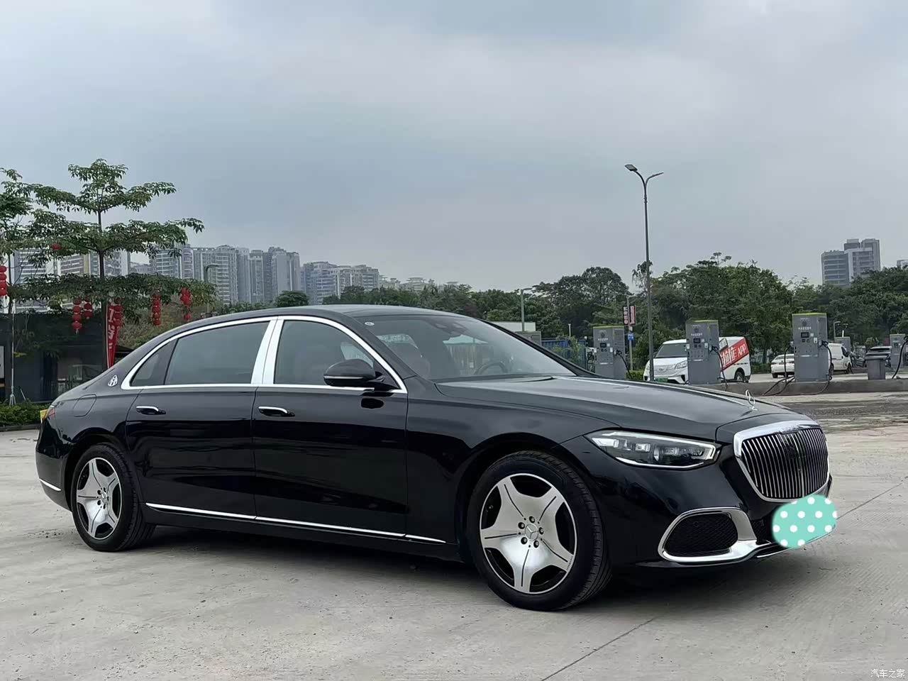成都迈巴赫S级最新报价146.80万起 暂无优惠