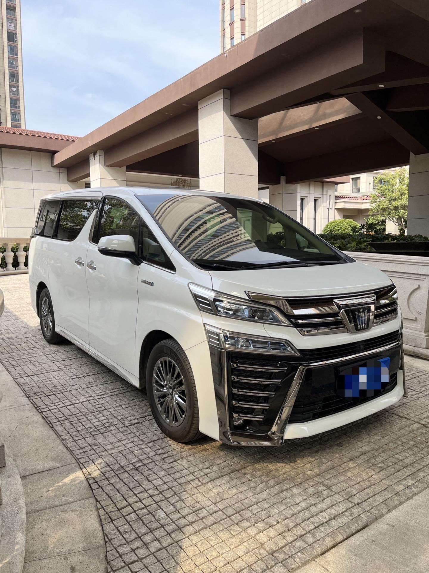 都市中的豪华别墅-丰田威尔法，主打舒适与豪华体验