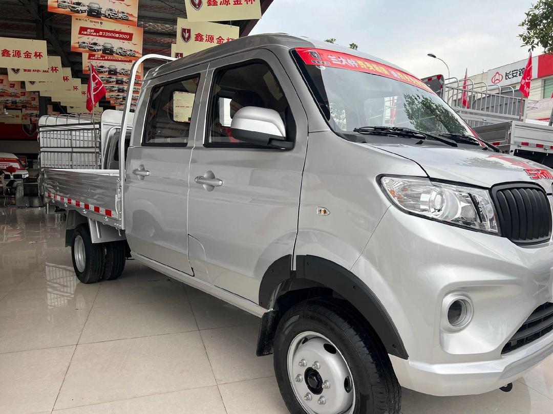 郫县金杯金卡S3售价4.59万起 暂无优惠