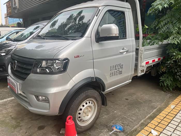 郫县金杯金卡S3售价4.59万起 暂无优惠