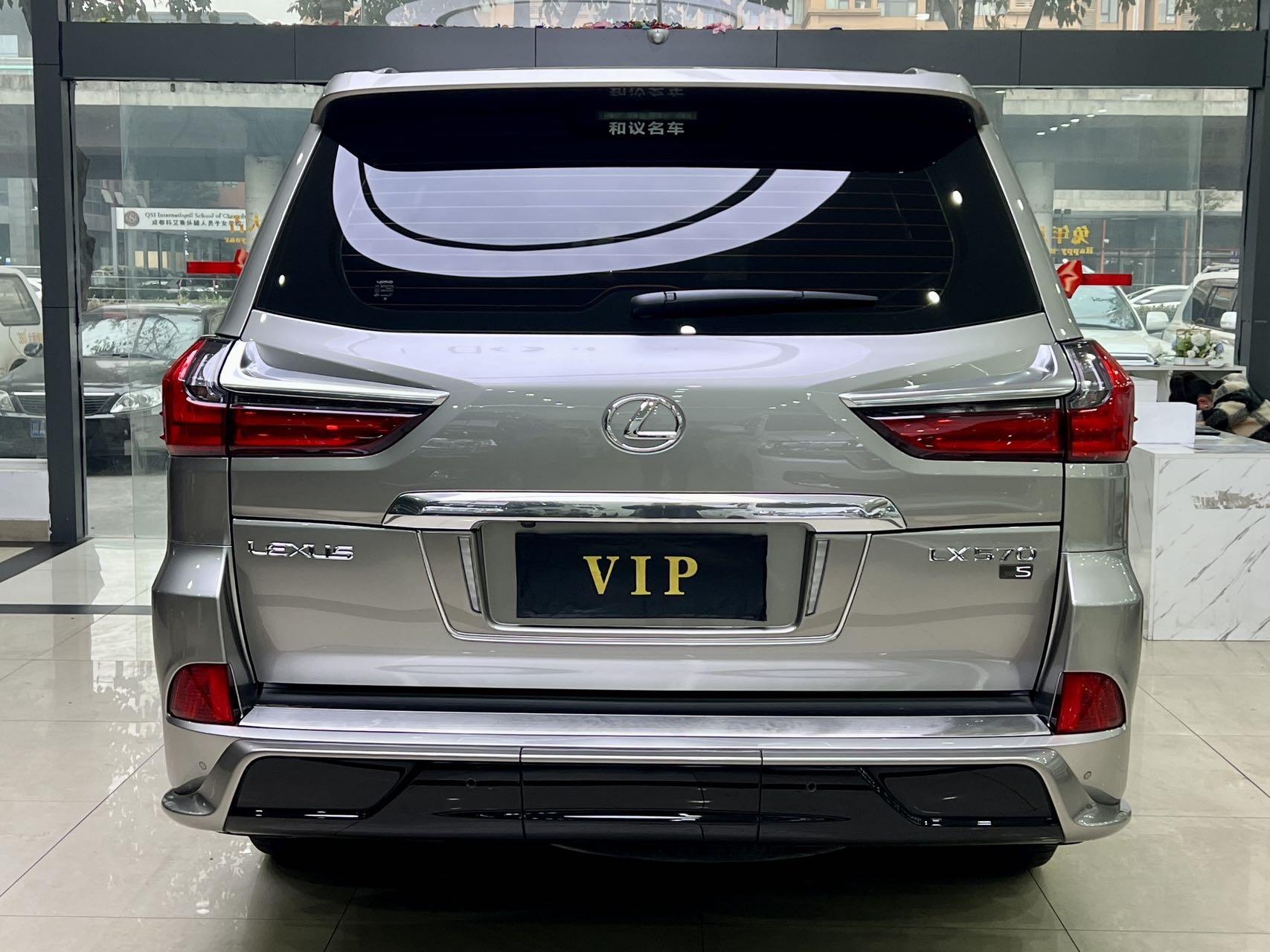 雷克萨斯LX中东版部分车型优惠40万 欢迎到店试驾