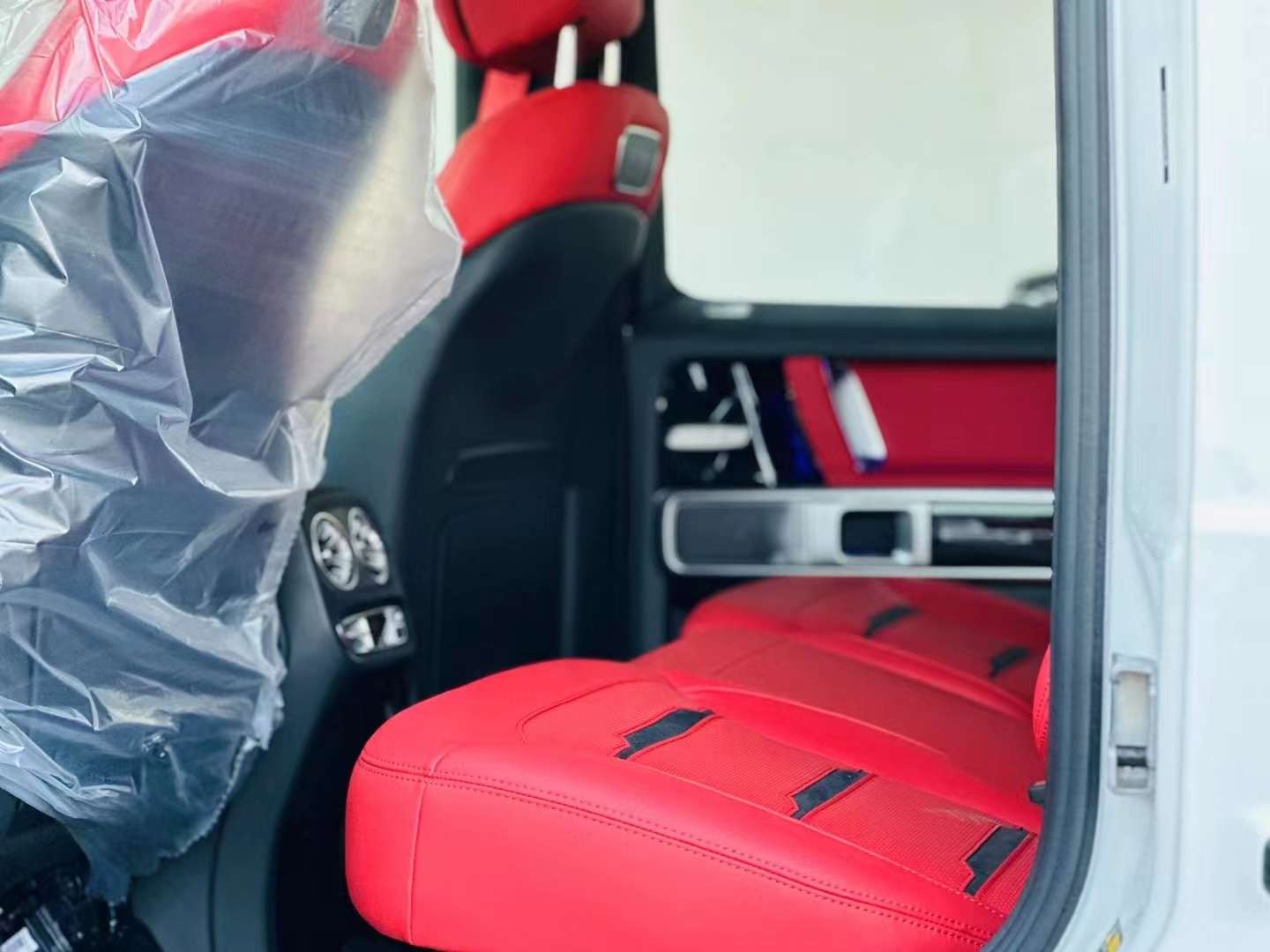 成都平行进口奔驰G级亚洲版团购优惠59万 欢迎上门试驾