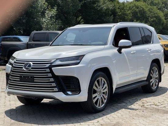 2024款雷克萨斯LX600高级奢华有内涵 你的SUV