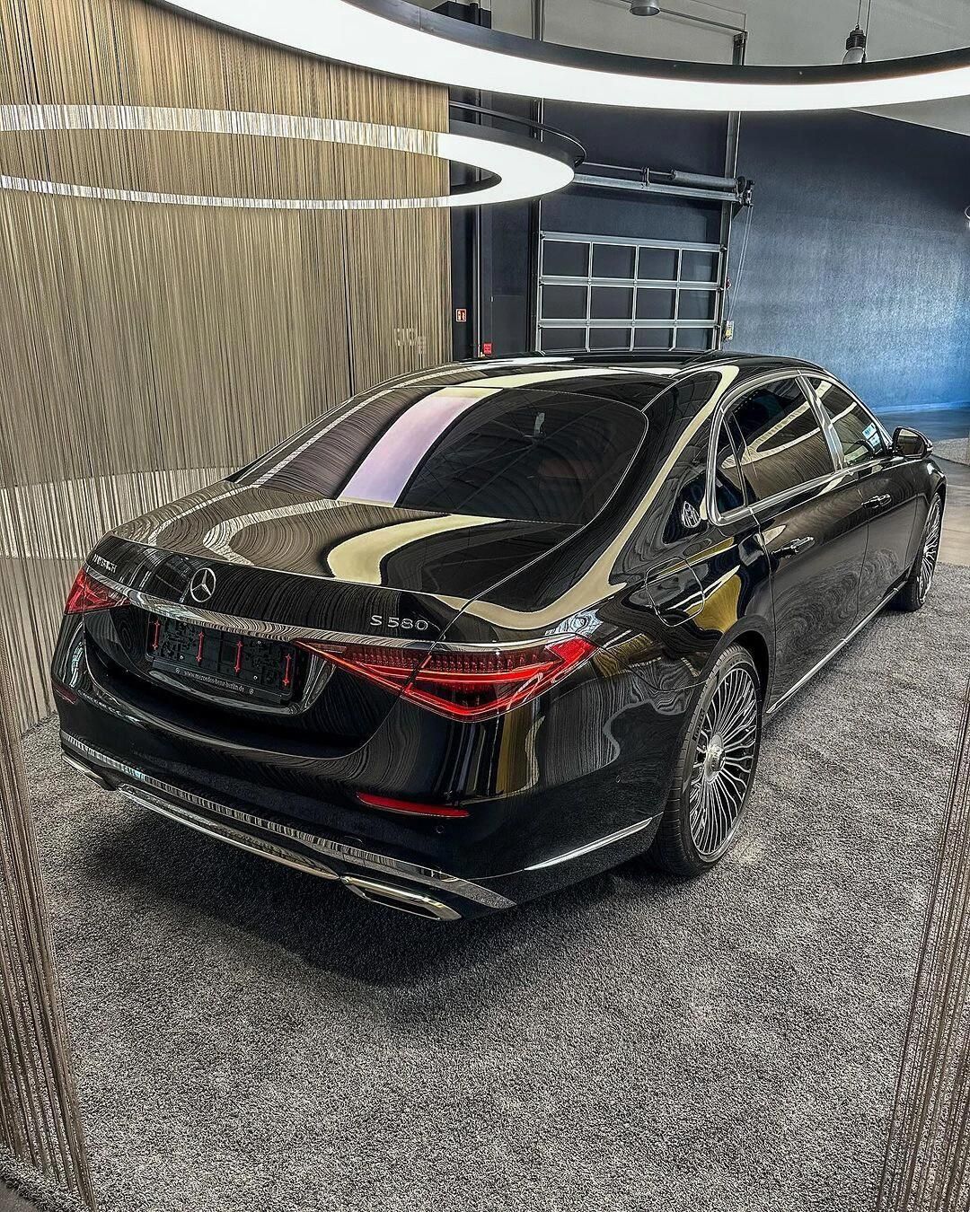 2022款迈巴赫S580黑棕加版平行进口报价 欢迎到店品鉴