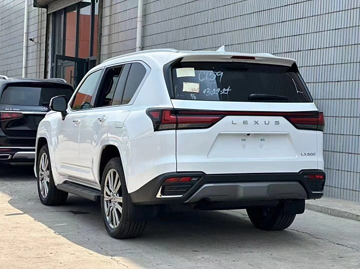 2024款雷克萨斯LX600版本配置全方位解析