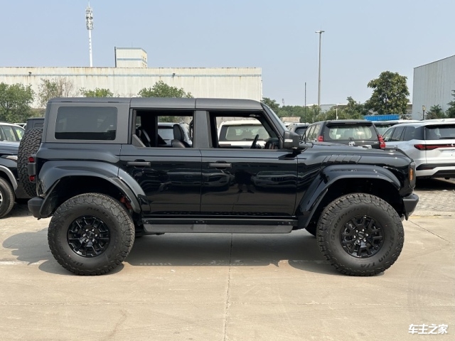 现购烈马加版让利促销中 店内让利达6万元