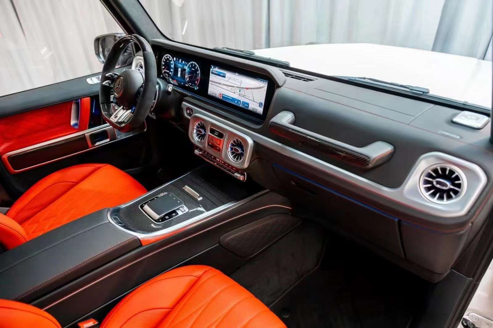 现购奔驰G级享6万优惠 欢迎到店试驾