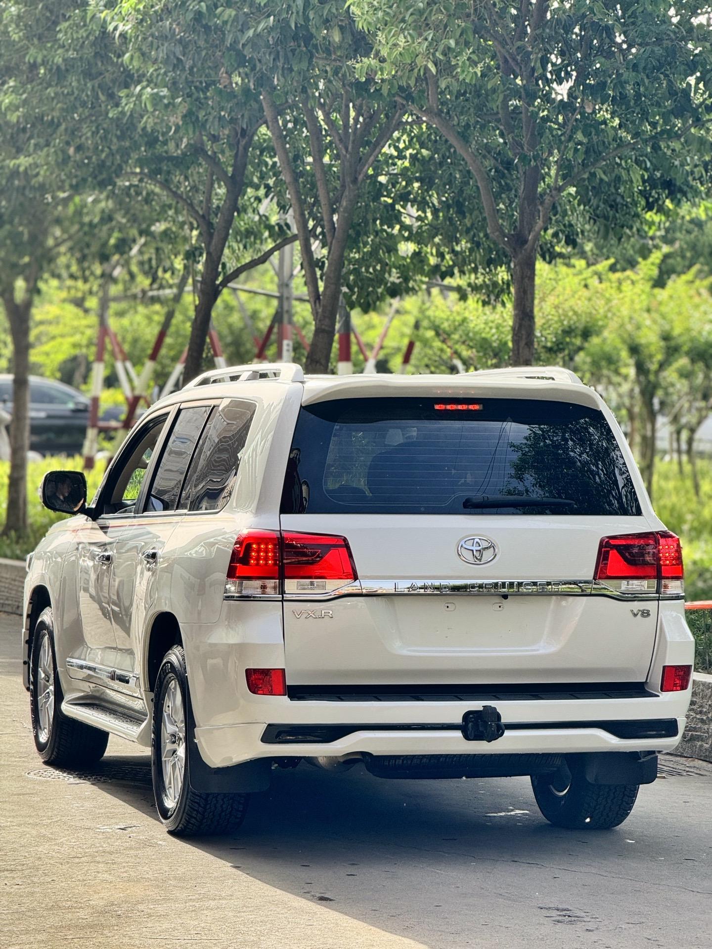 2021兰德酷路泽美规版价格优惠9万 欢迎前来试驾