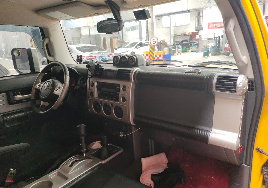 成都FJ酷路泽中东版降价17万 售四川