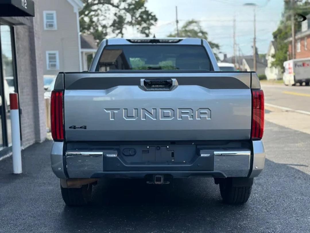 2024款丰田坦途3.5TLTD展厅现车优惠降价