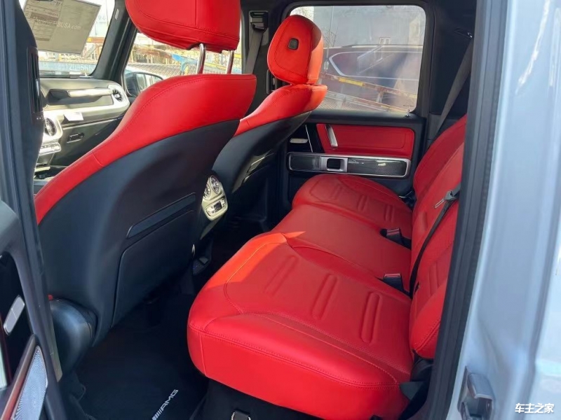 奔驰G级让利直降6万 仅181万可入手