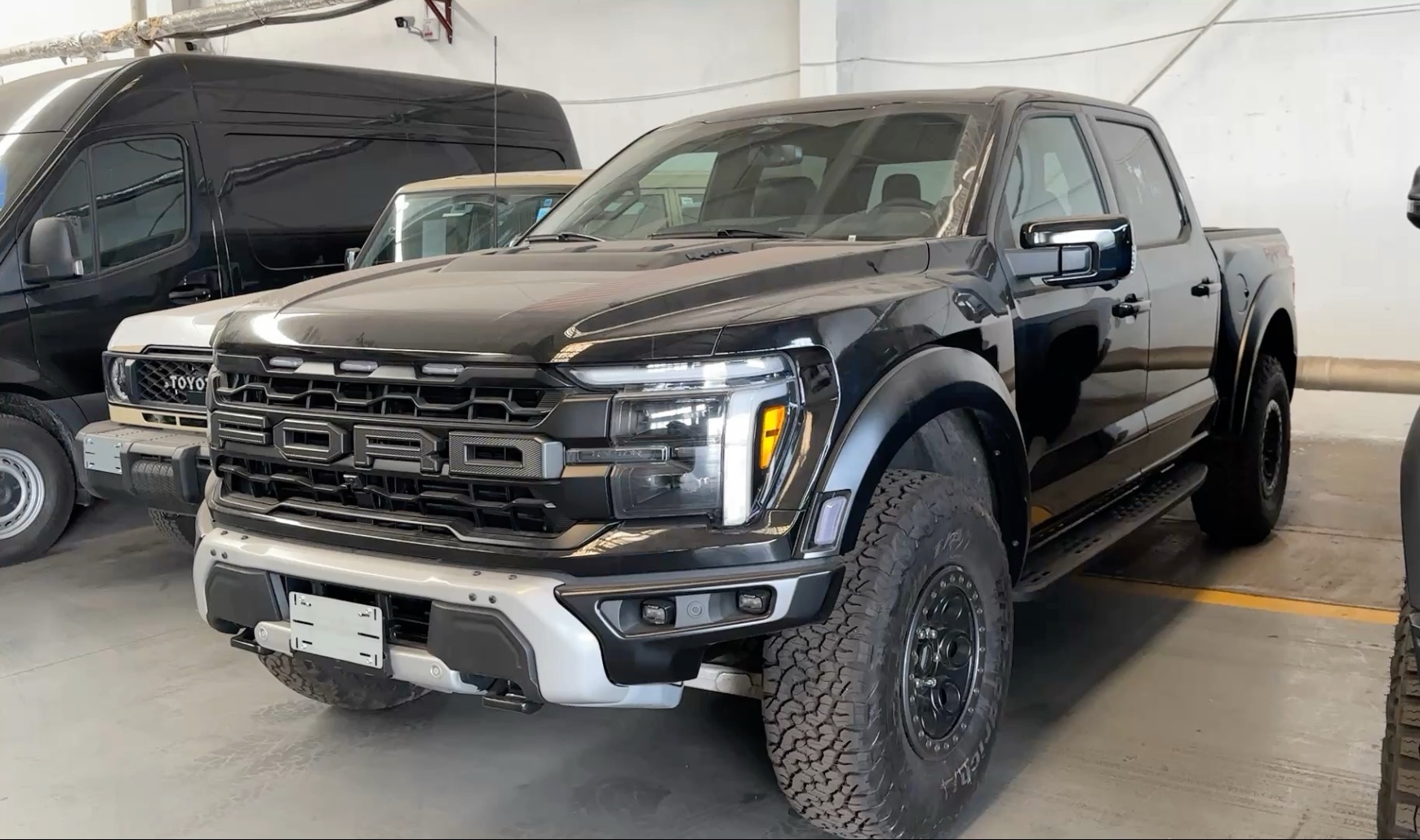 2025新款福特F-150加版目前售价88万起 欢迎前来试驾