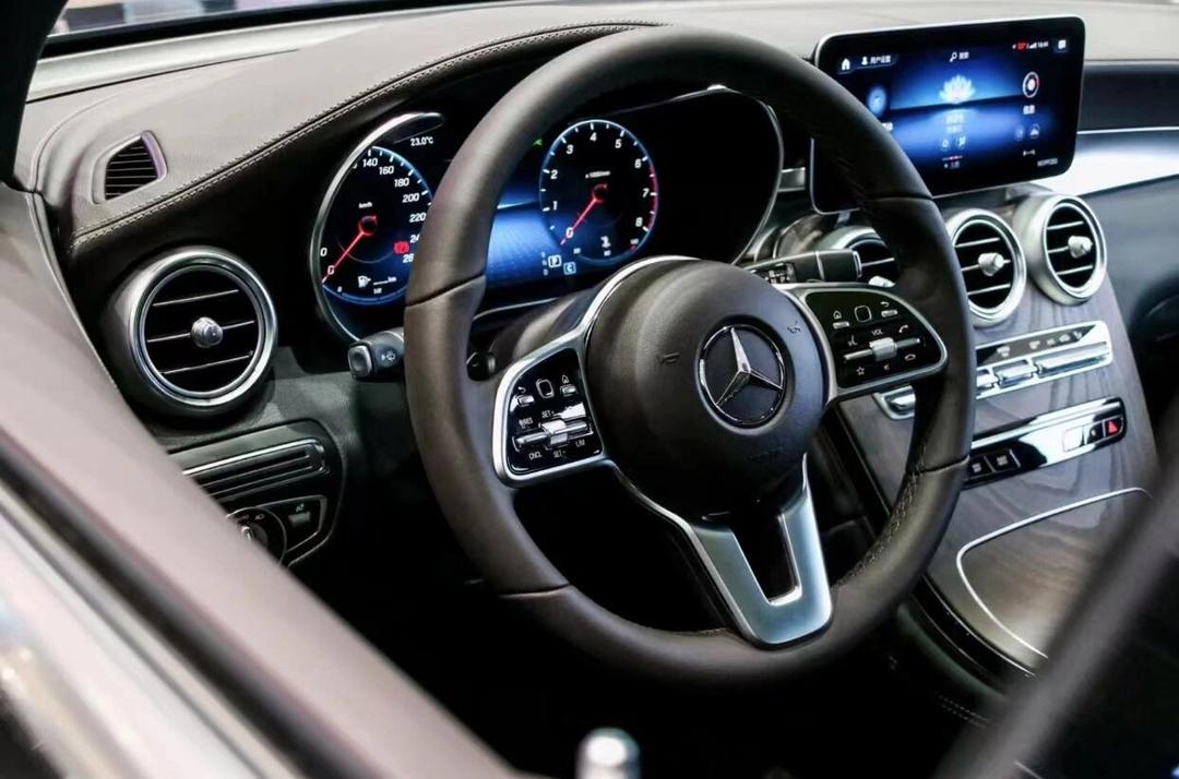 成都奔驰GLE AMG最低99.88万起售 暂无优惠