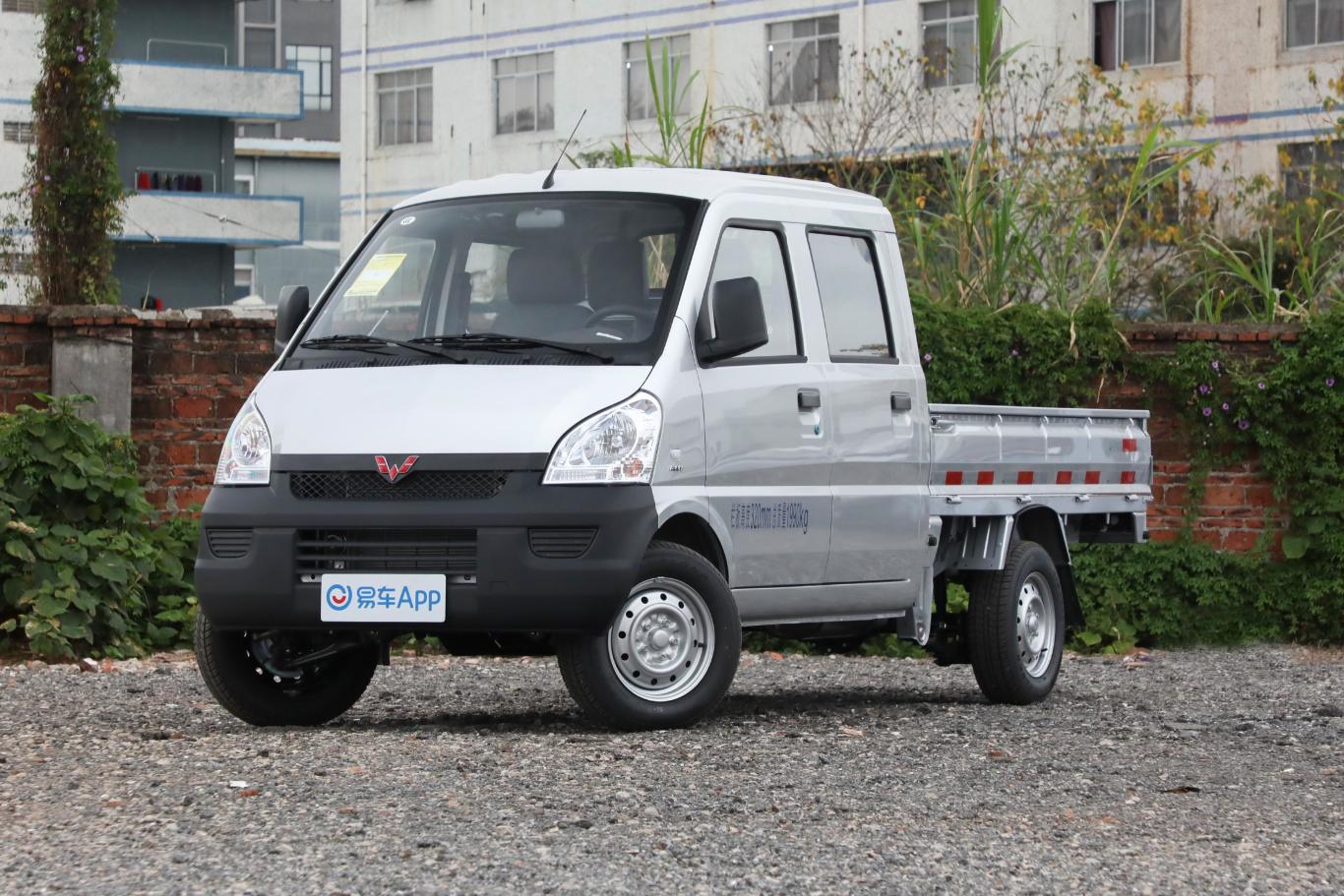 成都五菱荣光小卡最低3.96万起售 最高优惠0.01万