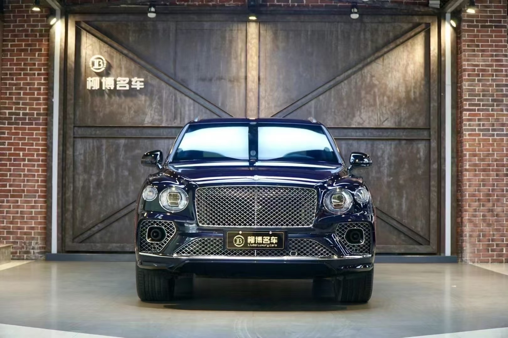 现购添越让利直降73万 欢迎前来试驾