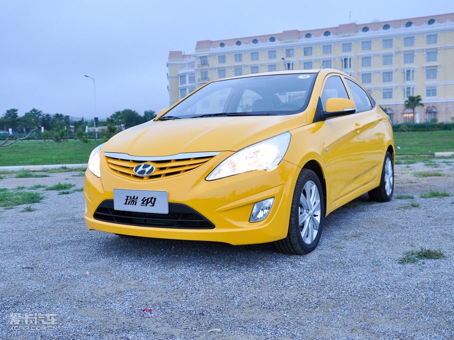 成都赛图斯降3.60万 最低仅售7.39万