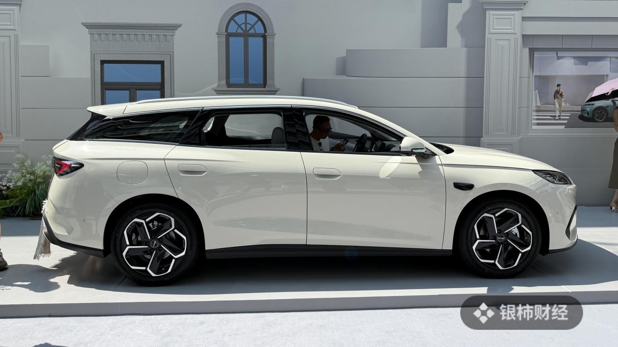 成都海豹06 DM-i旅行版最新报价10.98万起 暂无优惠