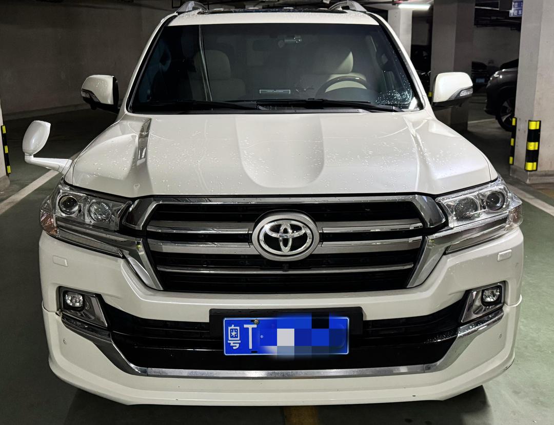 成都远卓名车兰德酷路泽美规版降价9万 最低仅售150万