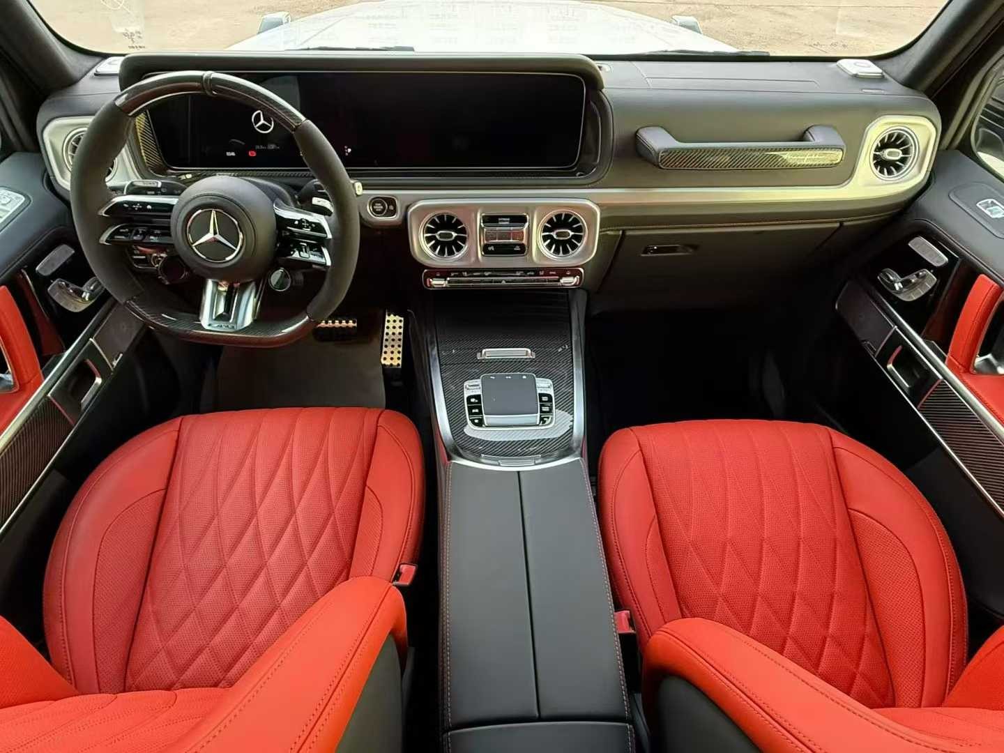 奔驰G级AMG价格最低250万起售 欢迎前来试驾