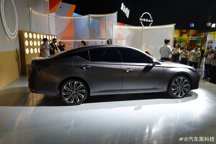 东风日产天籁·鸿蒙座舱内饰首发 第四季度上市