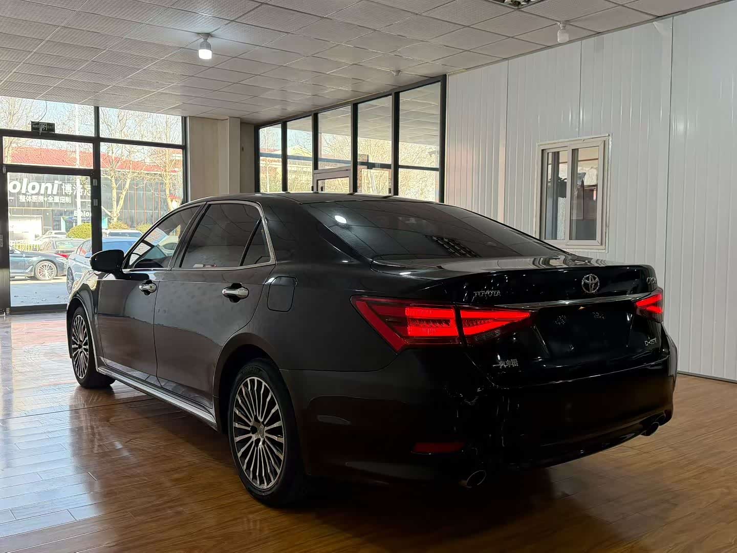 成都皇冠(进口)最低29.90万起售 暂无优惠