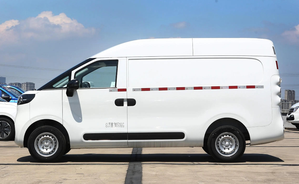 成都大拿M1降0.01万 最低仅售17.68万