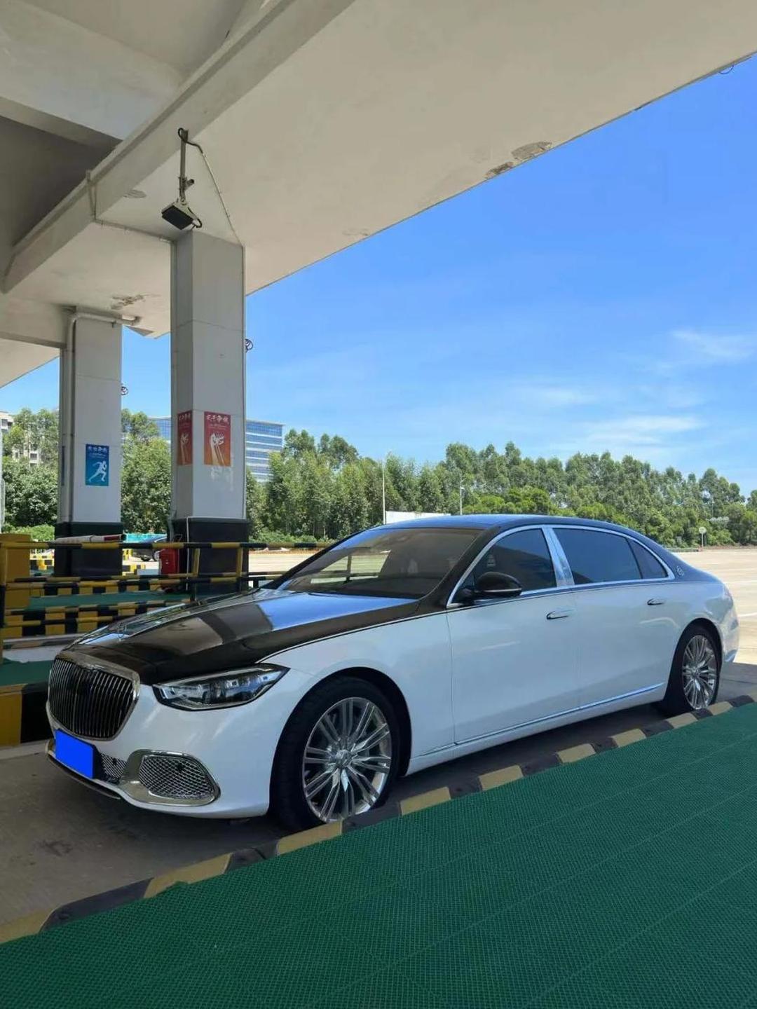 现购迈巴赫S级加版享90万优惠 欢迎前来试驾