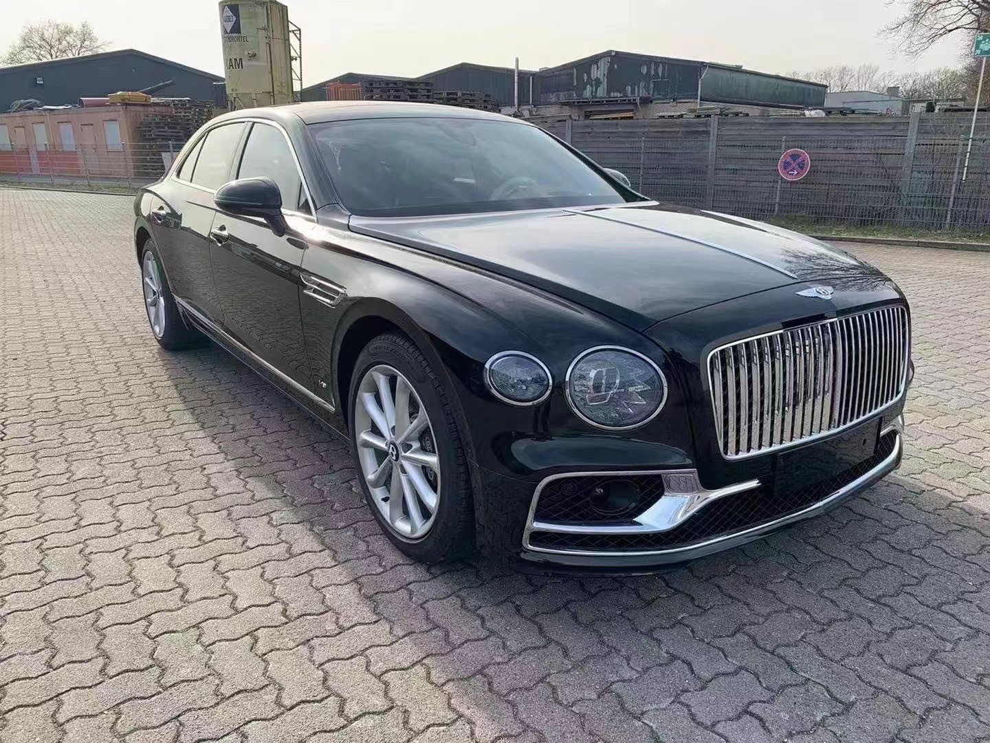 平行进口宾利欧陆欧版价格最高优惠50万 欢迎到店试驾