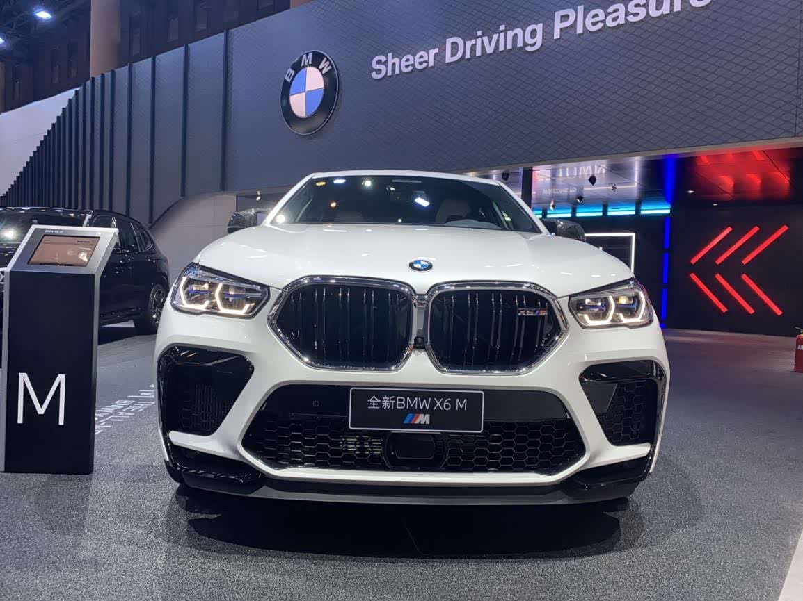 成都宝马X6价格最低61.00万起 优惠高达4.20万