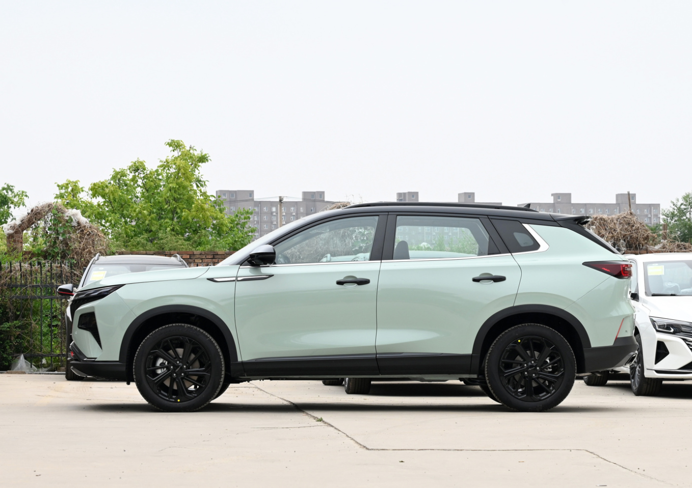 高新西皓极售价12.69万起 暂无优惠